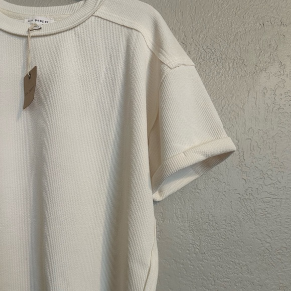 Relaxed Fit Ribbed Tee 🤍 - Picture 10 of 10